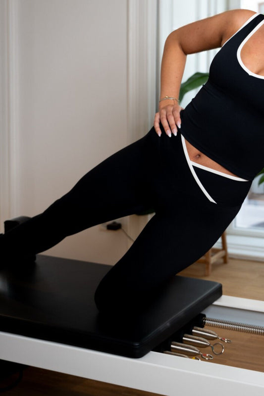 Suit Up One I Leggings V-Shape